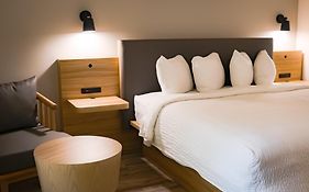 The Earl Of Sandwich Motel